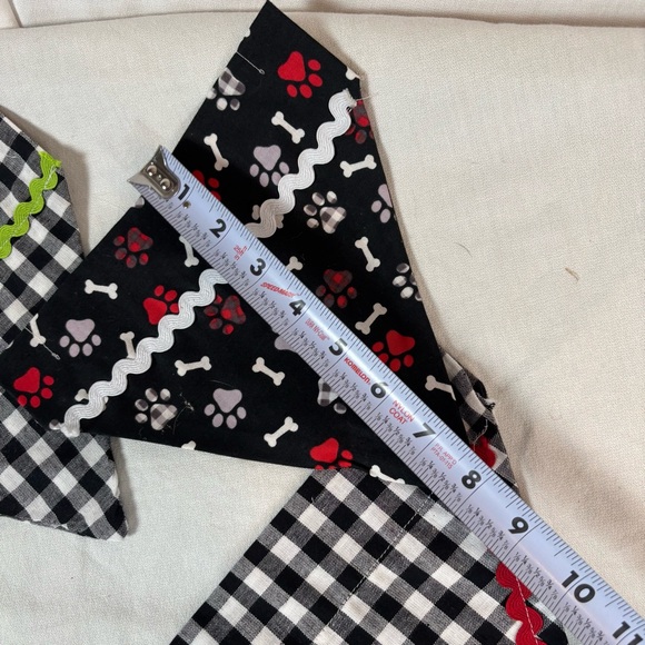 Handmade Christmas Dog Collar Bandanas Set of 3 – Size Small 8”x7” - Picture 7 of 11